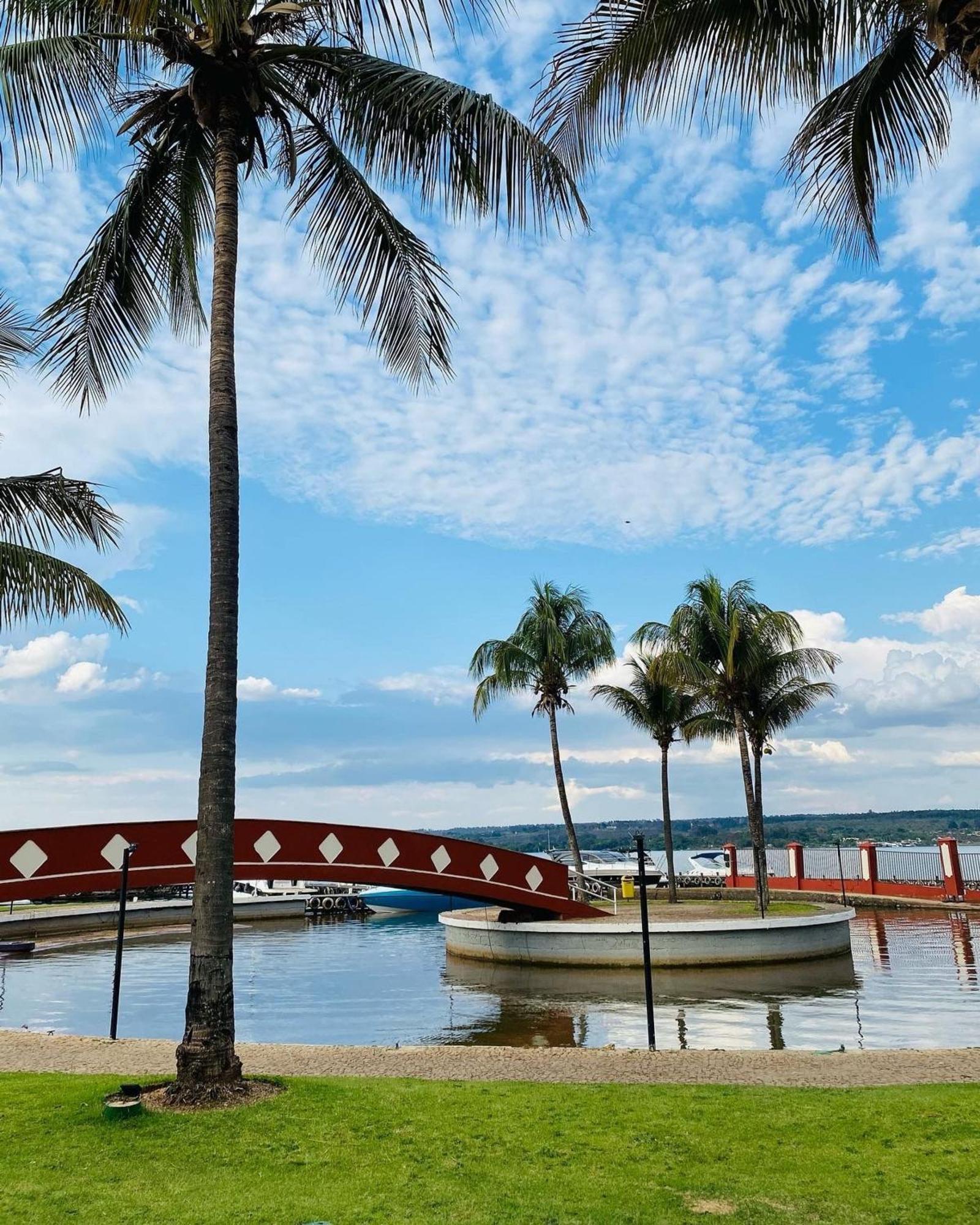 Flat Beira Lago No Centro De Bsb Brasília Eksteriør billede